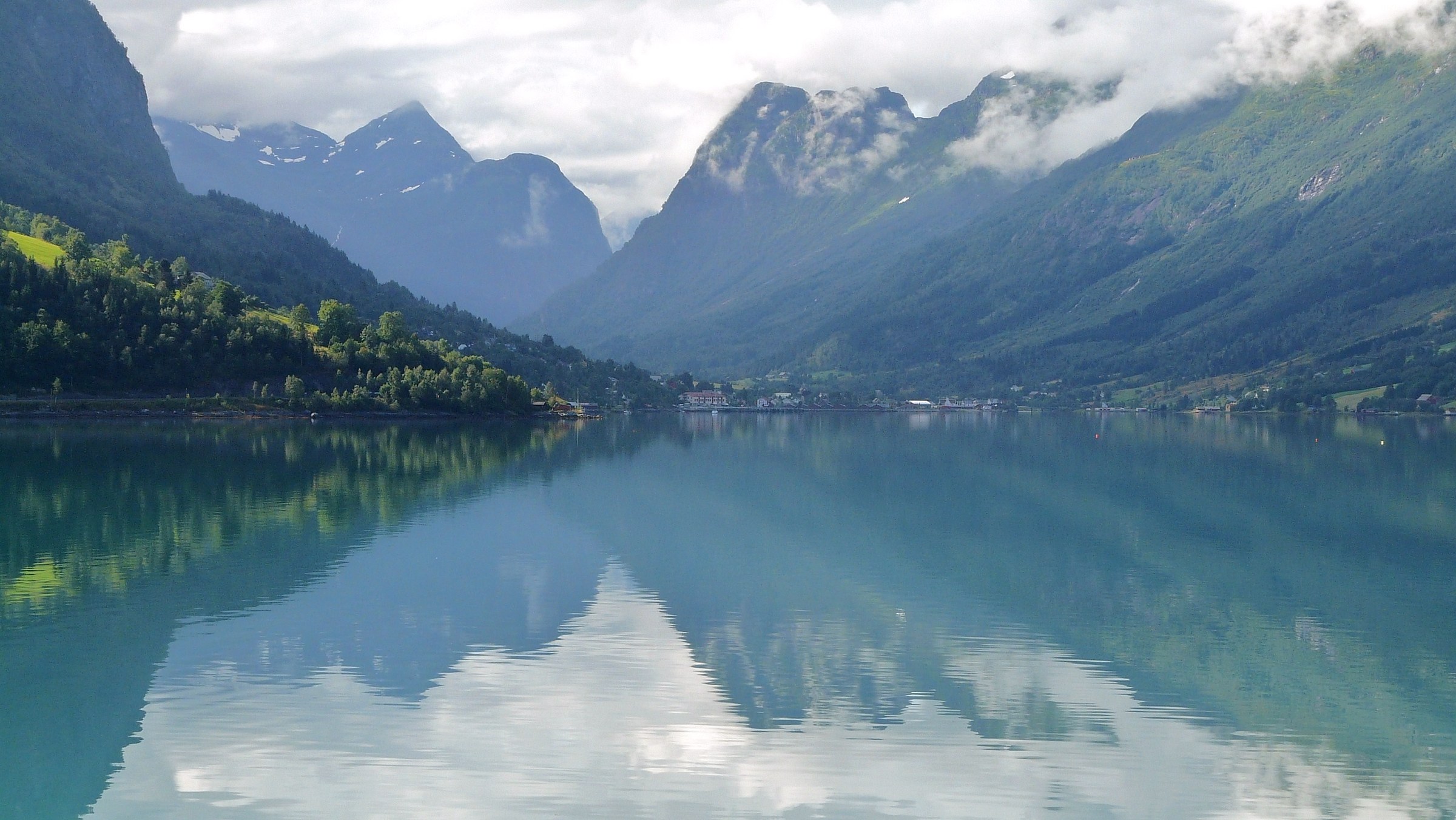 Olden und Oldedalen als Fjordtag mit Transfer- und Sichtkosten.